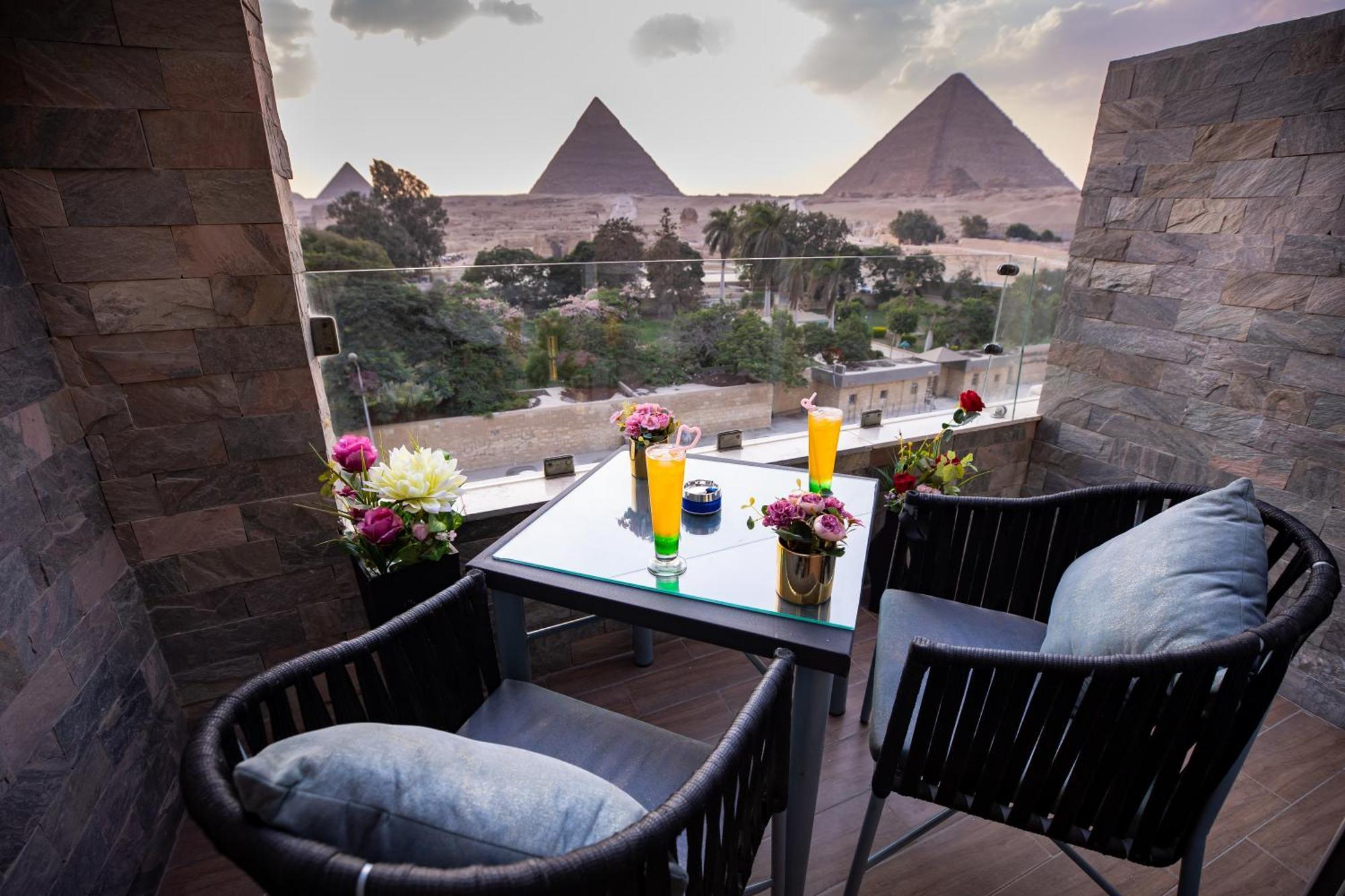 ホテル Panorama View Pyramids Kafret el-Gabal エクステリア 写真